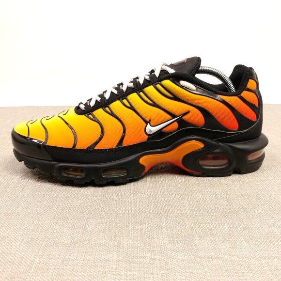 nike tiger yellow running shoes
